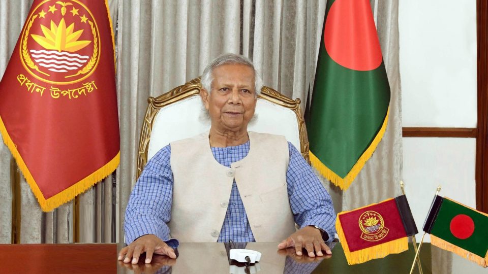 অধ্যাপক ইউনূস পদত্যাগের বিষয়ে ভাবছেন